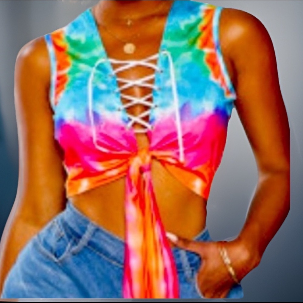 💋QUEEN Crop Sleeveless Front Split W/ A Shoelace Pulling It 2Gether W/Tie-Dye